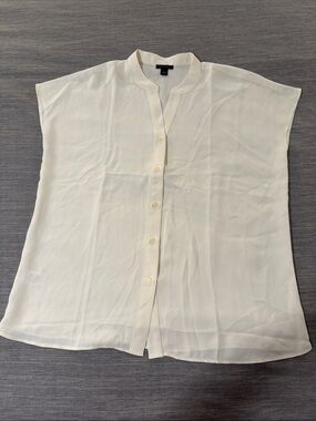 NWOT Ann Taylor Cream Button-Front Band Collar Blouse